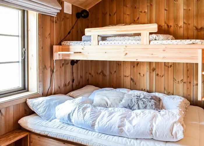 Semesterbostad 4 Bedroom Beautiful In