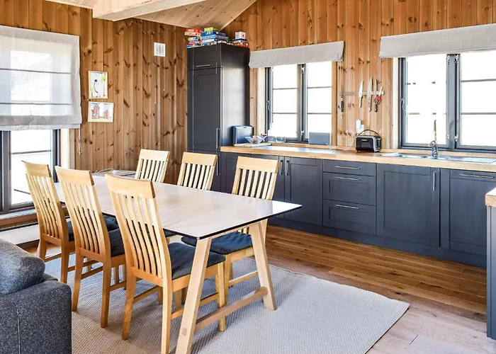 4 Bedroom Beautiful In Øyer